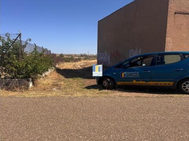 FINCA RÚSTICA EN VENTA CON VISTAS A LA CATEDRAL EN ZONA CARRASCAL, ZAMORA