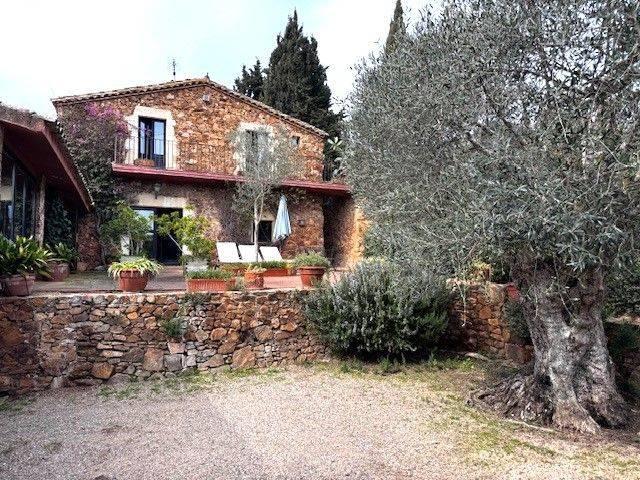 Finca rústica en Venta en Mont ras