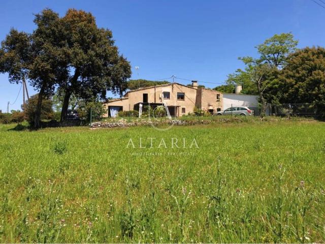 Finca rústica en Venta en Montbarbat