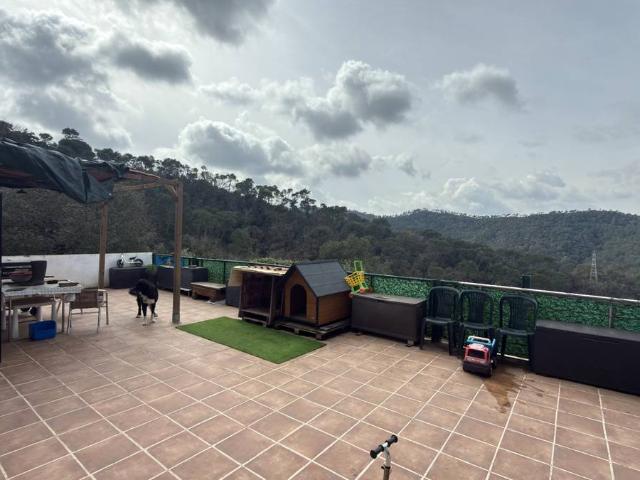 Finca rústica en Venta en Montbau
