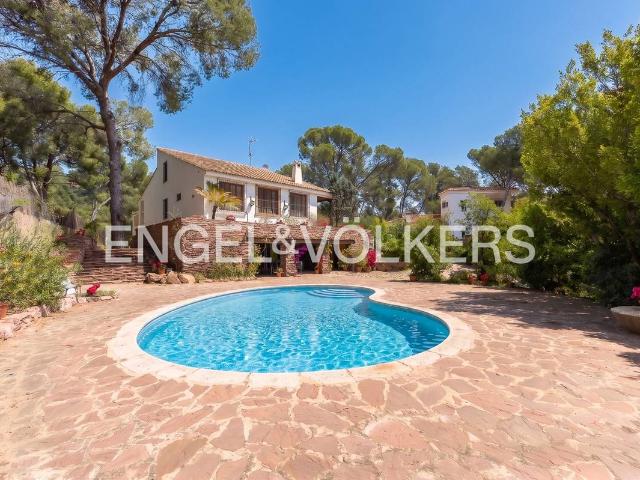 Finca rústica en Venta en Monteamor La Carrasca El Peucal