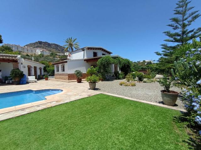 Finca rústica en Venta en Álora