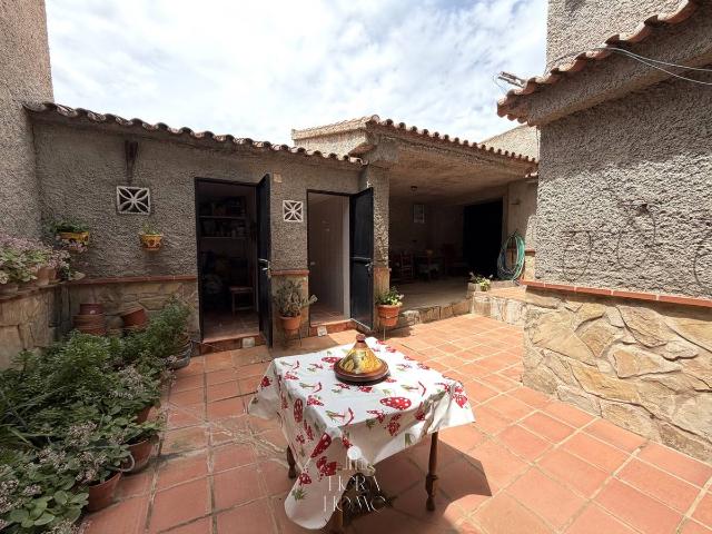 Finca rústica en Venta en Álora