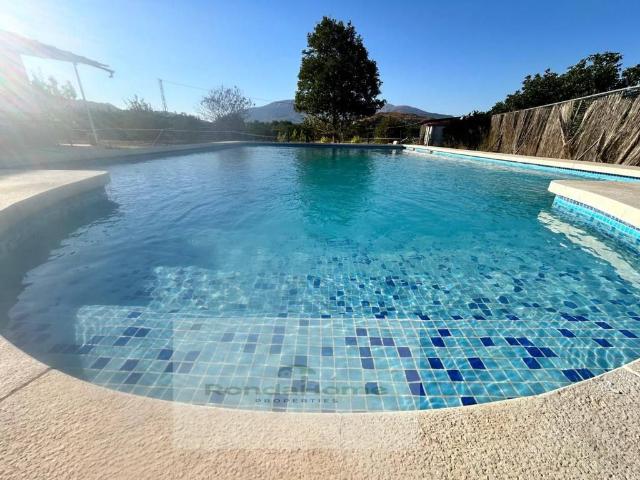 Finca rústica en Venta en Álora