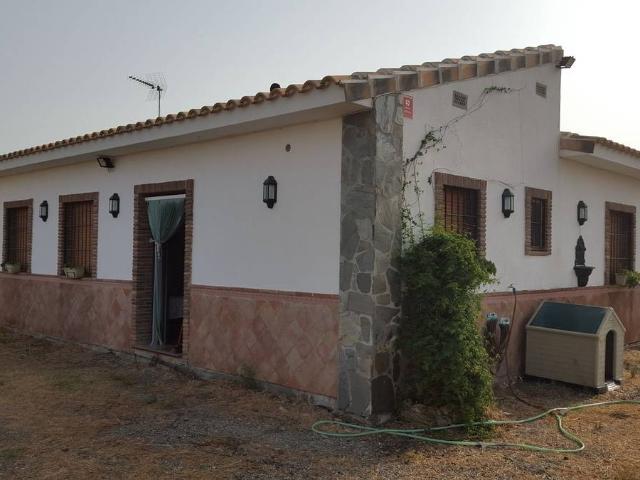 Finca rústica en Venta en Alozaina