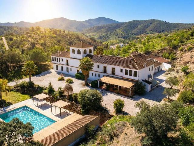 Finca rústica en Venta en Almogía