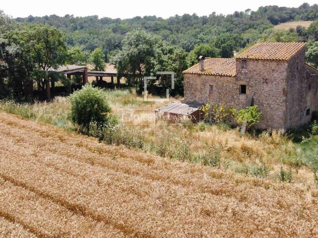 Finca rústica en Venta en Cabanelles