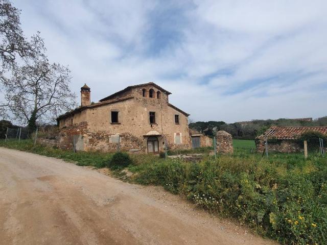Finca rústica en Venta en Canovelles