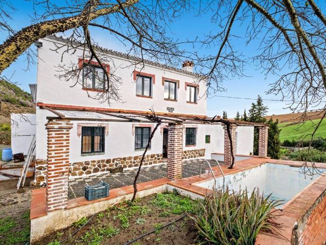 Finca rústica en Venta en Casarabonela