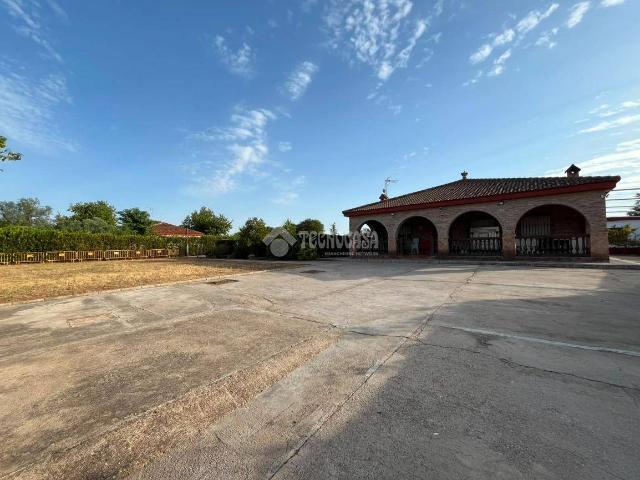 Finca rústica en Venta en Carmona
