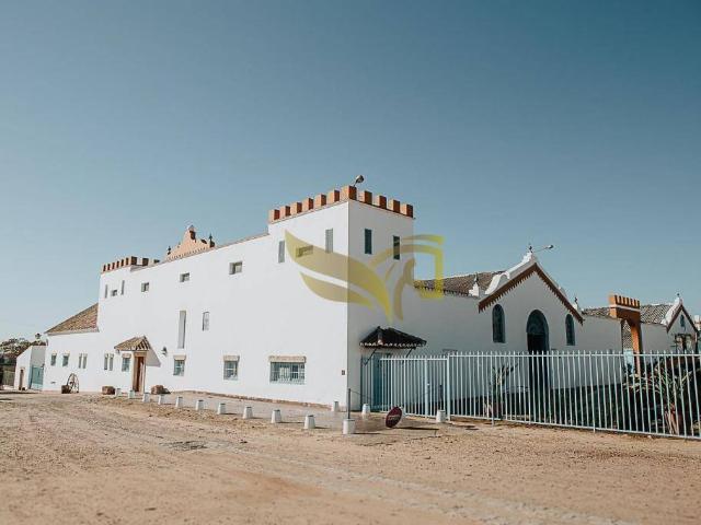 Finca rústica en Venta en Carmona