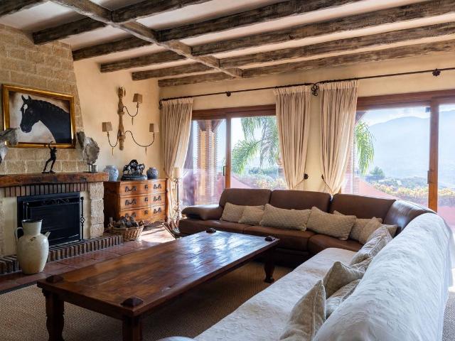 Finca rústica en Venta en Coín