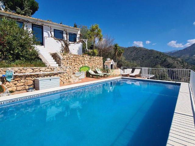 Finca rústica en Venta en Cómpeta