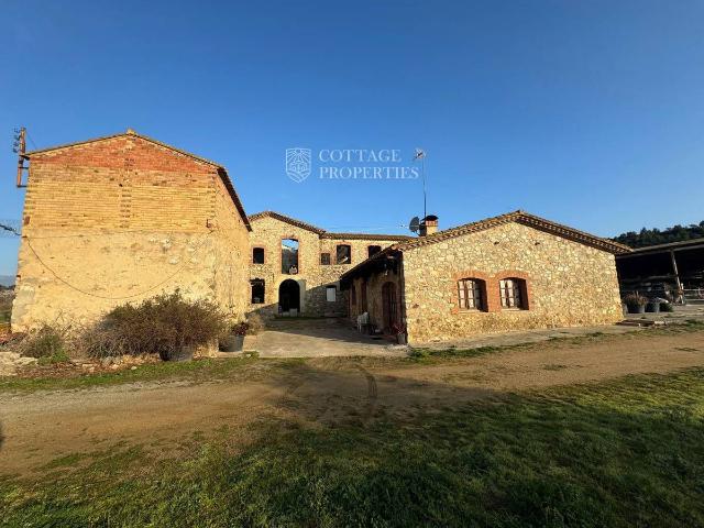 Finca rústica en Venta en Darnius
