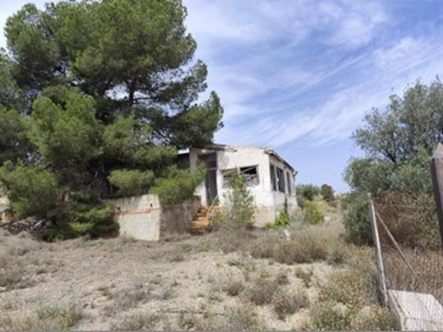 Finca rústica en venta en El Pinós – Naturaleza, tranquilidad y privacidad
