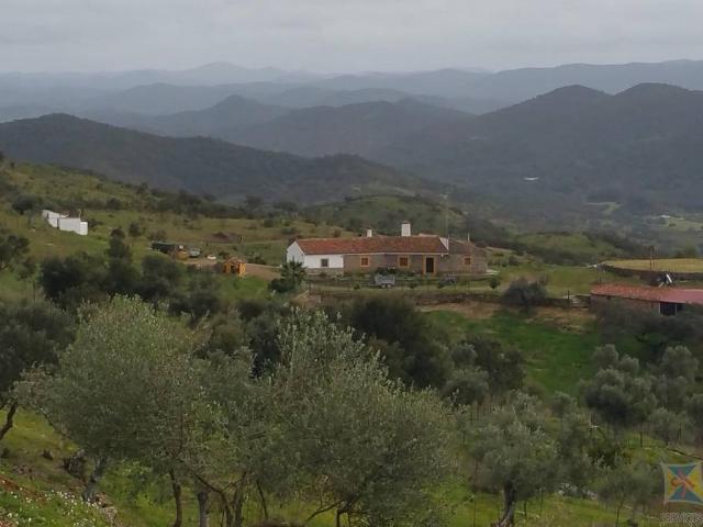 Finca rústica en Venta en Encinasola