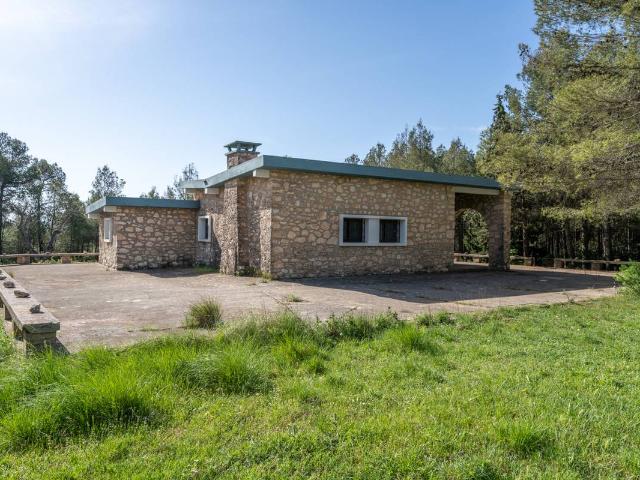 Finca rústica en Venta en Enguera