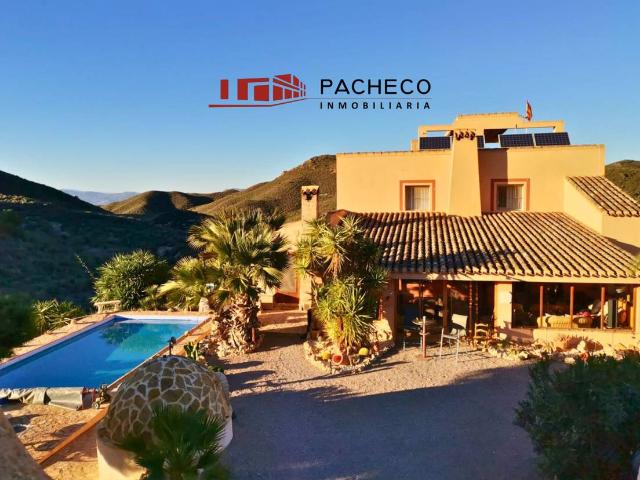 Finca rústica en Venta en Escucha