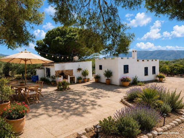 Finca rústica en Venta en Freginals