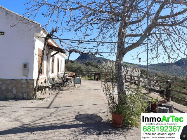 Finca rústica en Venta en Íllora