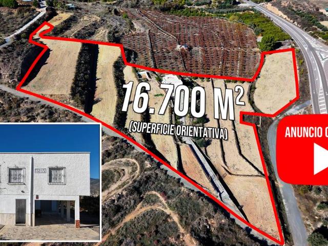 Finca rústica en Venta en Íllar