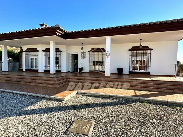 Finca rústica en Venta en La Carlota