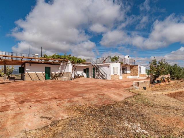Finca rústica en Venta en La Peza