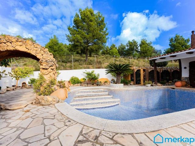 Finca rústica en Venta en La Sentiu