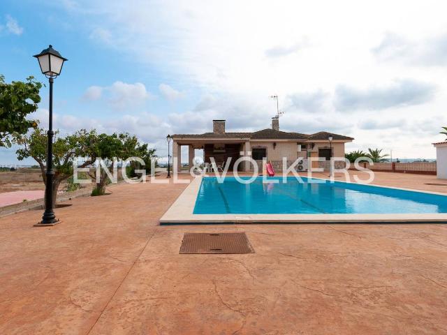 Finca rústica en Venta en Los Montesinos