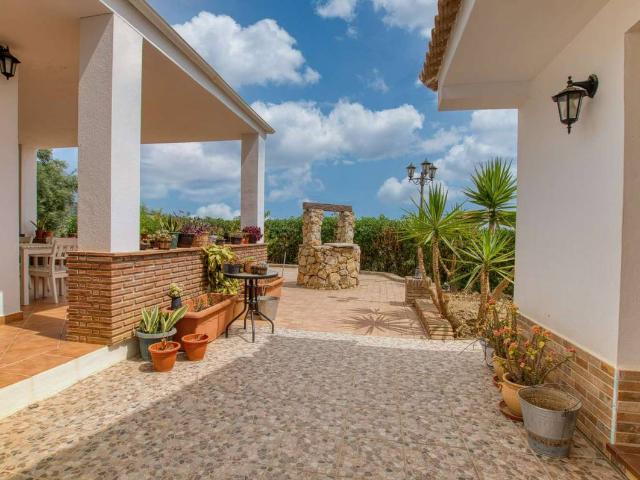 Finca rústica en Venta en Periana