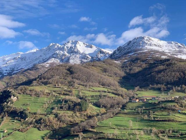 Finca rústica en Venta en Quirós