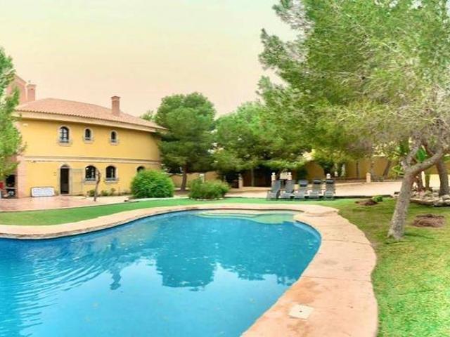 Finca rústica en Venta en Rojales