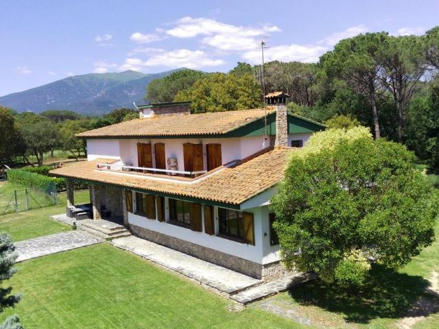 Finca rústica en Venta en Riells i Viabrea