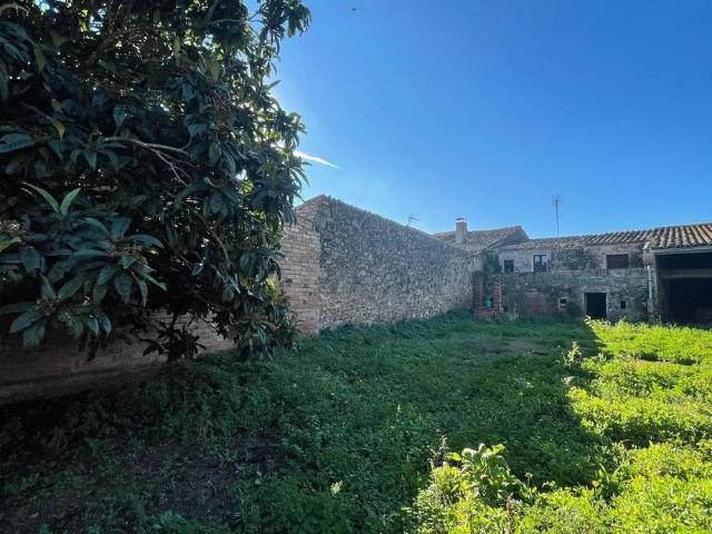 Finca rústica en Venta en Saus, Camallera i Llampaies