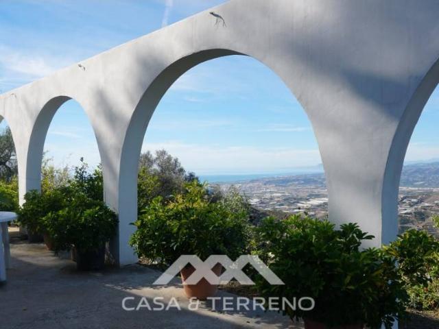 Finca rústica en Venta en Sayalonga