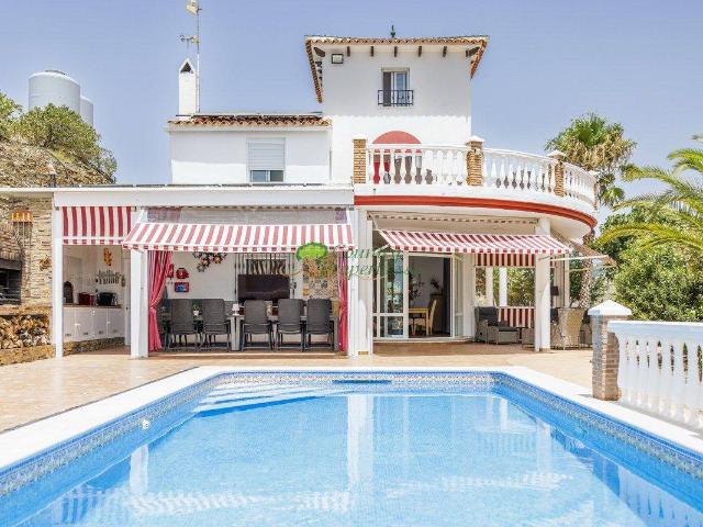 Finca rústica en Venta en Sayalonga