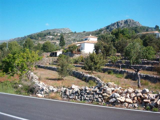 Finca rústica en Venta en Tàrbena