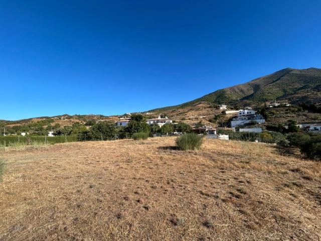 Finca Rústica en Venta en Valtocado, Málaga