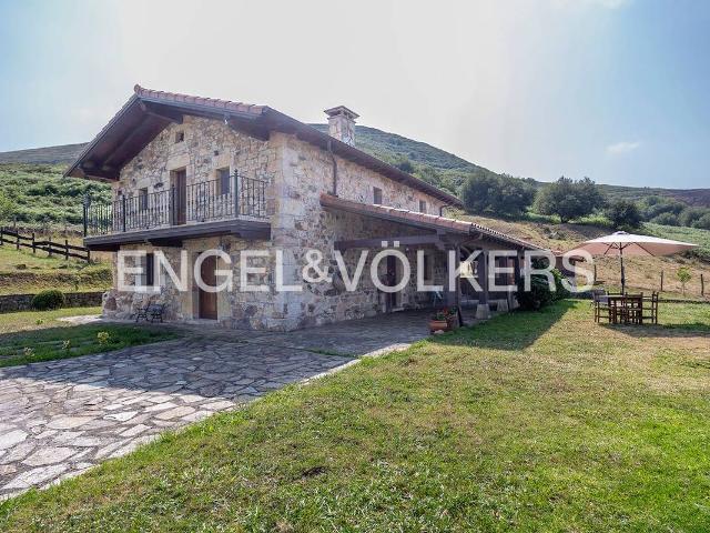 Finca rústica en Venta en Villacarriedo