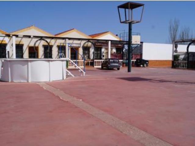 Finca rústica Venta Baena, Baena