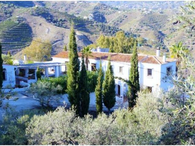 Finca rústica Venta Torrox, Núcleo