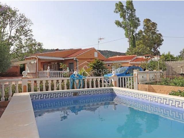 Chalet en venta en Montroy, Valencia