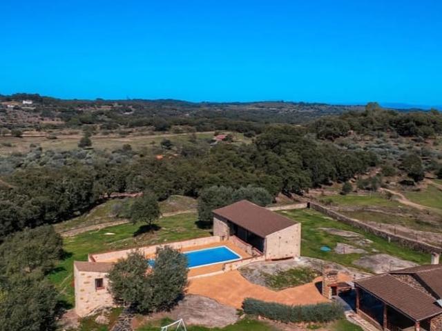 Finca/Casa Rural en venta en San Vicente de Alcántara, Badajoz