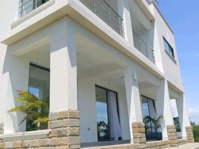 Find your 5 bedroom dream on next to vipingo beach