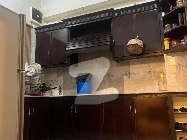 Find Your Ideal House In University Road Under