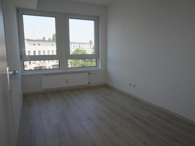 Fine single bedroom in Gesundbrunnen