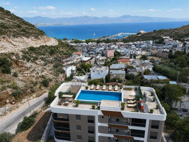 Finike Kızılcada Havuzlu Teras Ve Kısmi Deniz Manzaralı 1+1