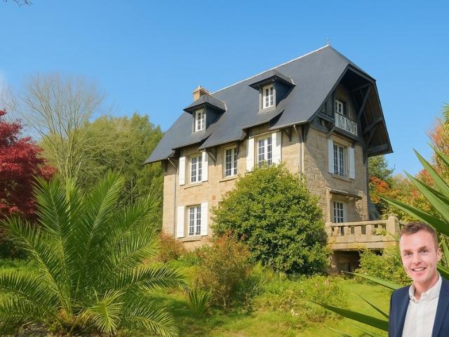 Finistère 29 – À vendre à PONT AVEN Maison à vendre 6 pièces de 145 m² habitable et 230 m² utile Terrain de 4 500 m² Garage Atelier Serre