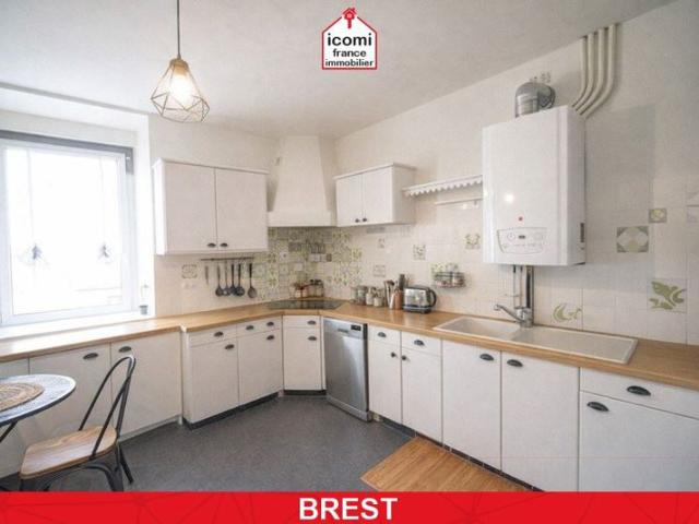 FINISTERE Brest 29200 A VENDRE APPARTEMENT DUPLEX T5 4 CHAMBRES BEAUX VOLUMES SUITE PARENTALE DPE C IDEALEMENT SITUE