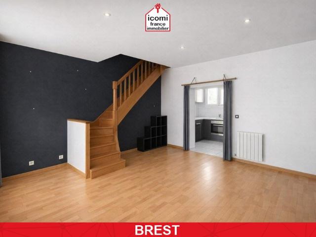 FINISTERE Brest 29200 A VENDRE APPARTEMENT DUPLEX 1 CHAMBRE BEAU POTENTIEL PETITE COPROPRIETE IDEAL INVESTISSEUR OU PREMIER ACHAT